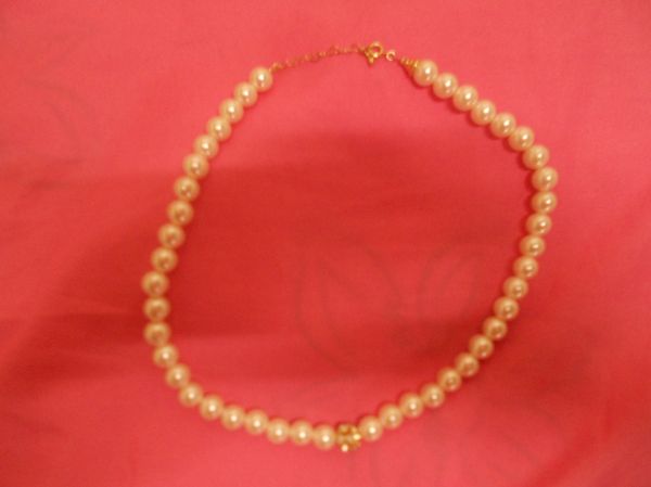 colar perola chic